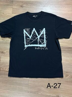 Uniqlo UT Jean-Michel Basquiat Men’s Medium Black Crown Graphic T-Shirt